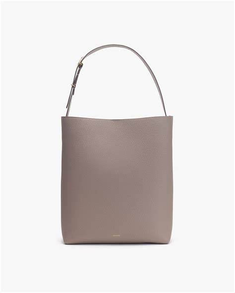 cuyana oversized linea bag